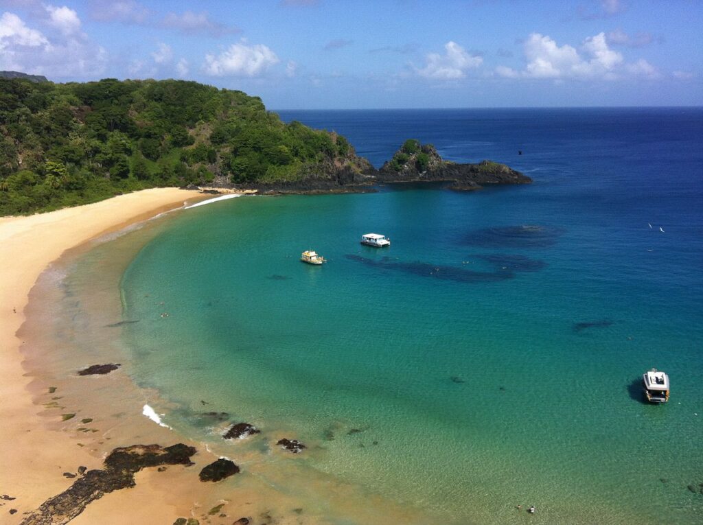 praia mais linda do brasil